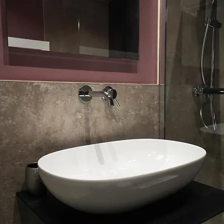 300 M Dal Duomo - Due Magnifici Moderni Apartamento