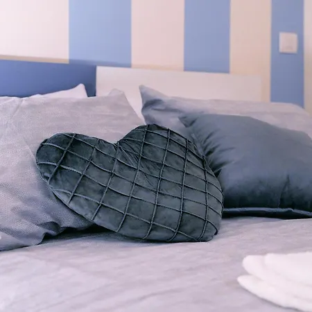 Апартаменти 300m Dal Duomo - Due Magnifici Moderni *