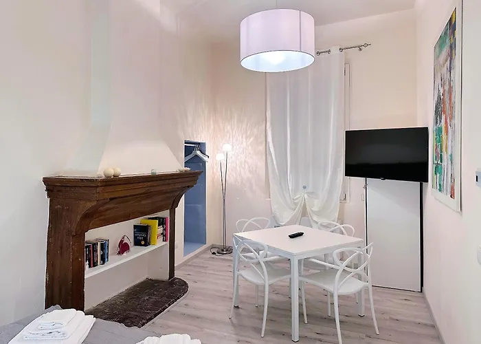 300m Dal Duomo - Due Magnifici Moderni 摩德纳